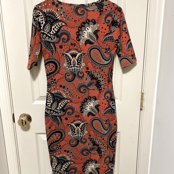 Lularoe Julia xsmall fun paisley pattern burnt orange - Picture 2 of 3